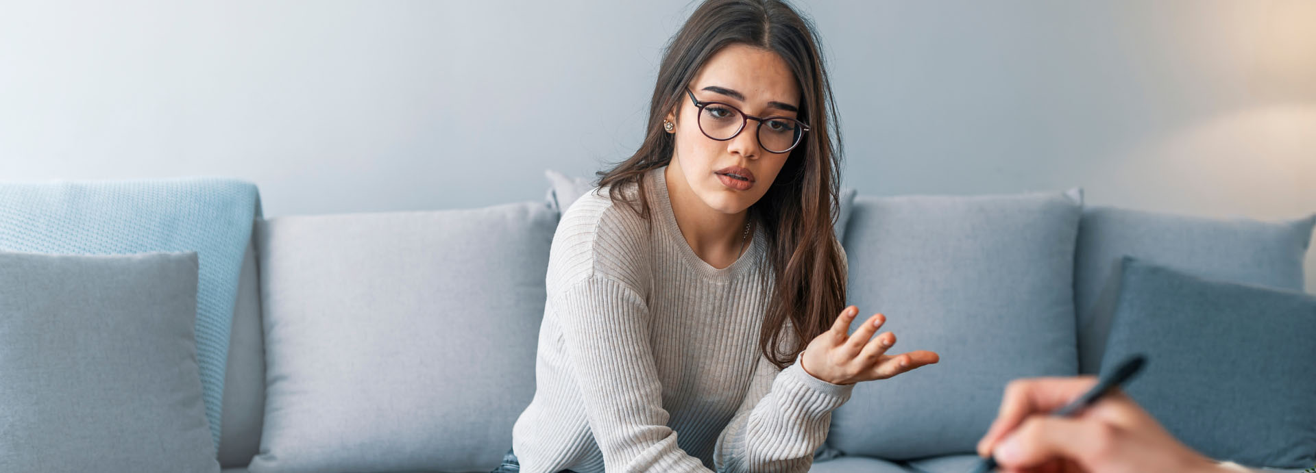 woman speaking with a consoler